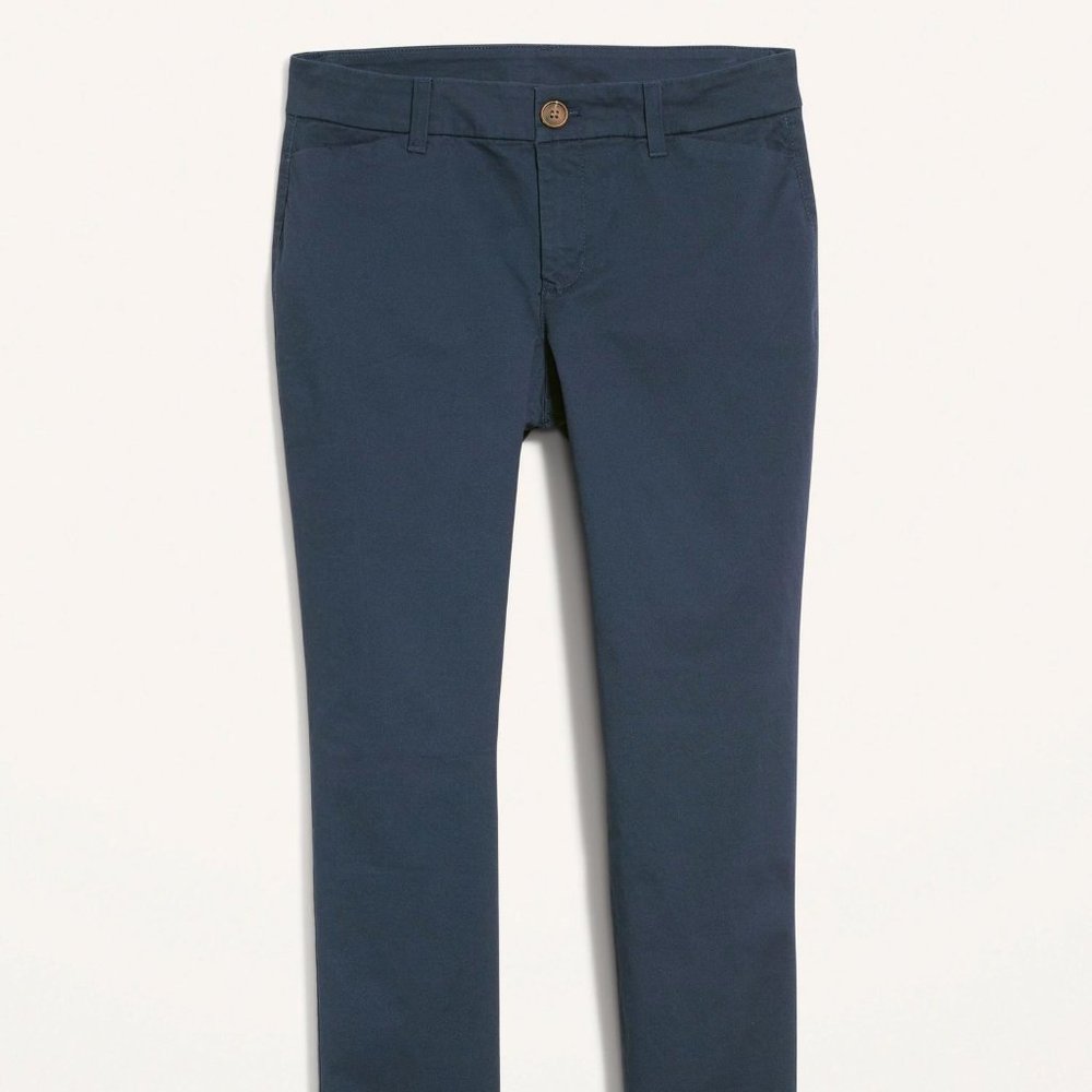 Old Navy Mid-Rise Skinny Everyday Khakis for Women - Picture 4 of 5